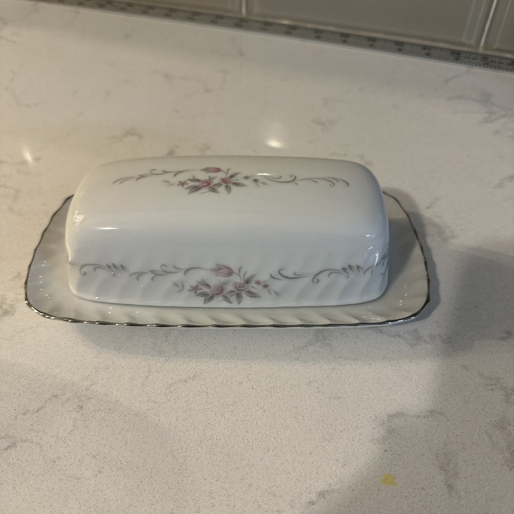 Gold Standard "GST1" floral pink rose 1/4 Pound Butter‎ Dish - Mint Condition